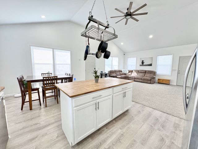 2450 Highway 231, S, Castalian Springs, TN 37031