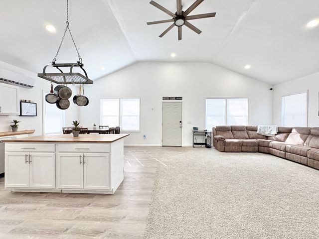 2450 Highway 231, S, Castalian Springs, TN 37031