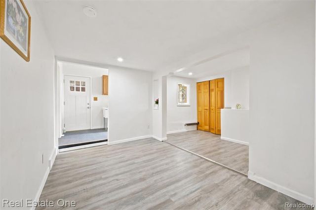 3003 Longview Avenue, Rochester Hills, MI 48307