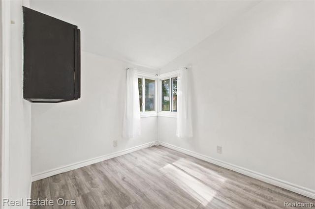 3003 Longview Avenue, Rochester Hills, MI 48307