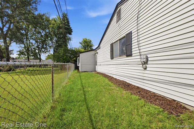 3003 Longview Avenue, Rochester Hills, MI 48307
