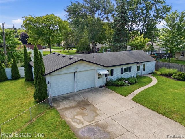 3003 Longview Avenue, Rochester Hills, MI 48307