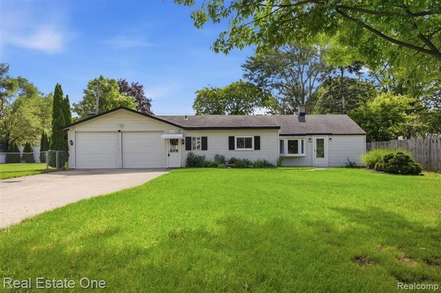 3003 Longview Avenue, Rochester Hills, MI 48307