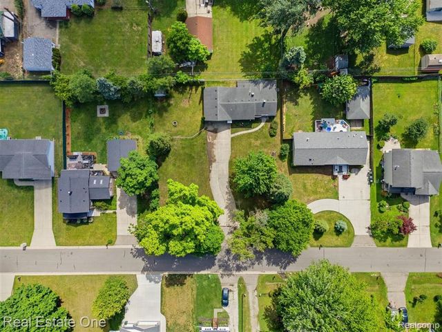 3003 Longview Avenue, Rochester Hills, MI 48307
