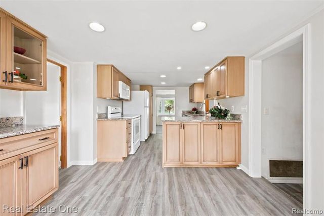 3003 Longview Avenue, Rochester Hills, MI 48307