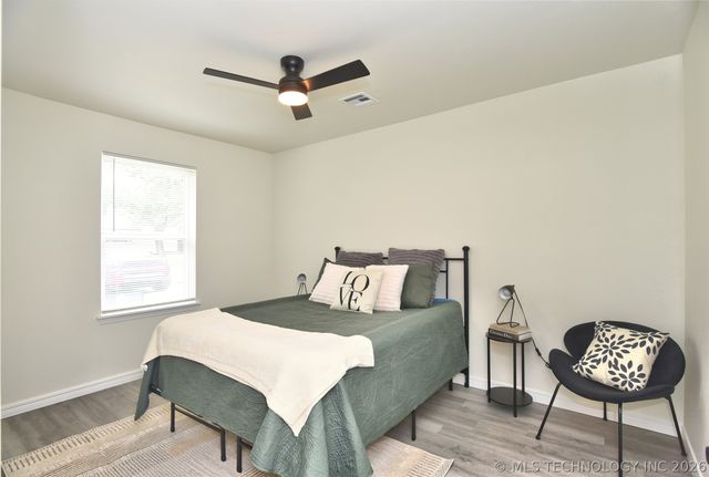 4636 S 29th West Avenue, Tulsa, OK 74107