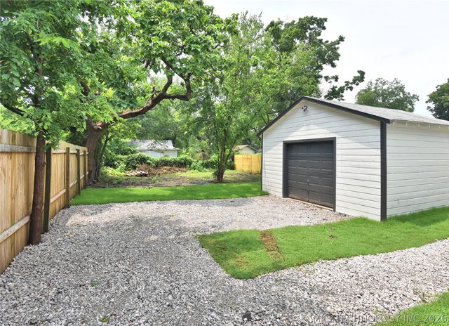 4636 S 29th West Avenue, Tulsa, OK 74107