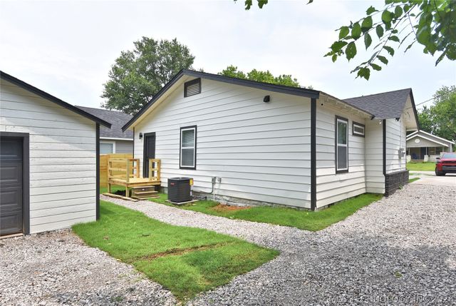 4636 S 29th West Avenue, Tulsa, OK 74107