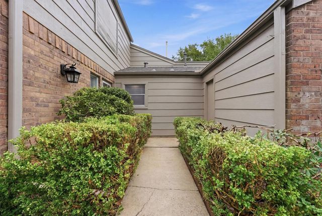 8001 Rebawood Drive, Humble, TX 77346