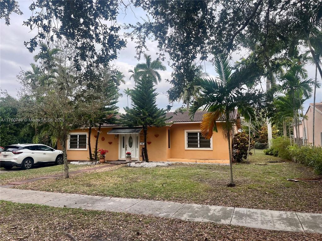 329 Minola Dr, Miami Springs, FL 33166