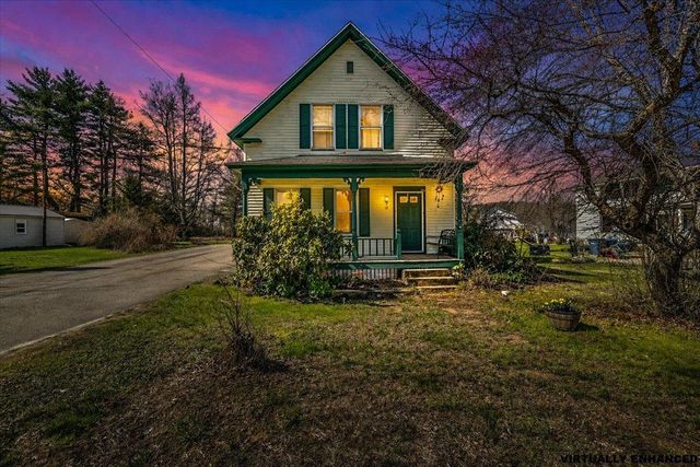 18 School Street, Belmont, NH 03220