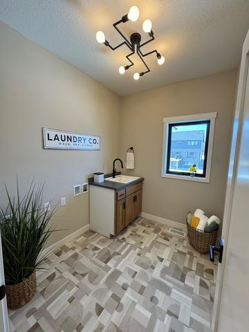 702 Summer Avenue SE, New Prague, MN 56071