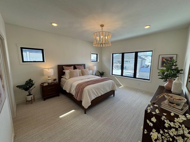 702 Summer Avenue SE, New Prague, MN 56071