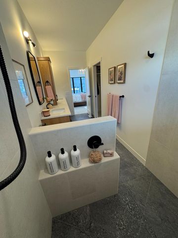 702 Summer Avenue SE, New Prague, MN 56071