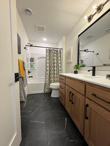 702 Summer Avenue SE, New Prague, MN 56071