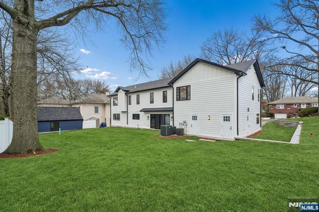 292 Magnolia Avenue, Cresskill, NJ 07626