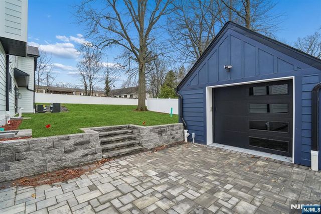 292 Magnolia Avenue, Cresskill, NJ 07626