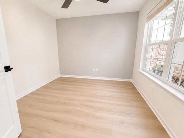 34 Steep Trail Place, Conroe, TX 77385