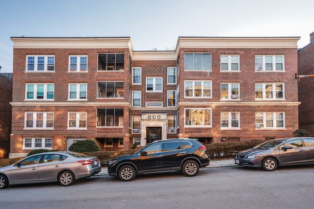 11 Vinal St 5A, Boston, MA 02135