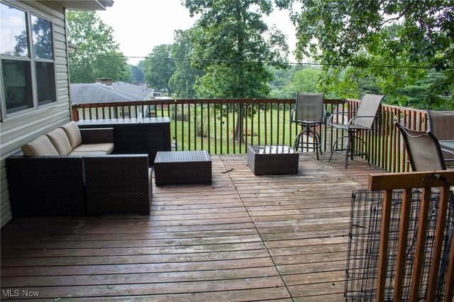 975 Blossom Lane, Zanesville, OH 43701