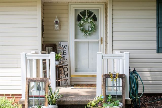 975 Blossom Lane, Zanesville, OH 43701