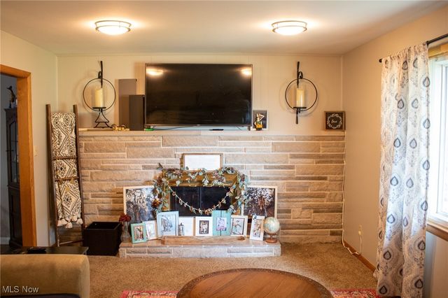 975 Blossom Lane, Zanesville, OH 43701