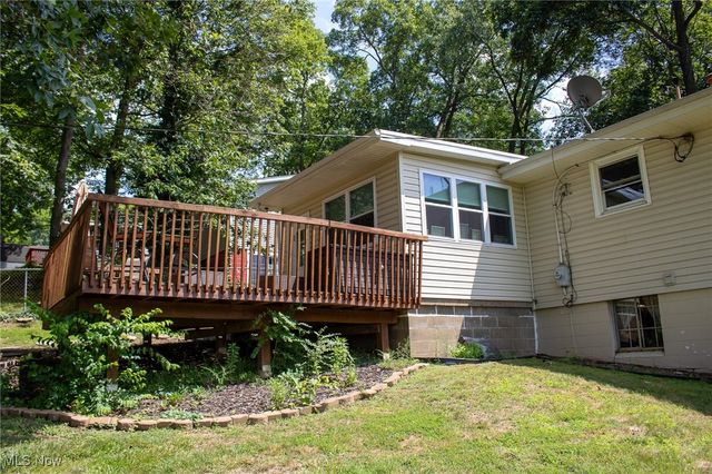 975 Blossom Lane, Zanesville, OH 43701