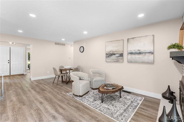 1618 Clock Tower Drive, St Louis, MO 63138