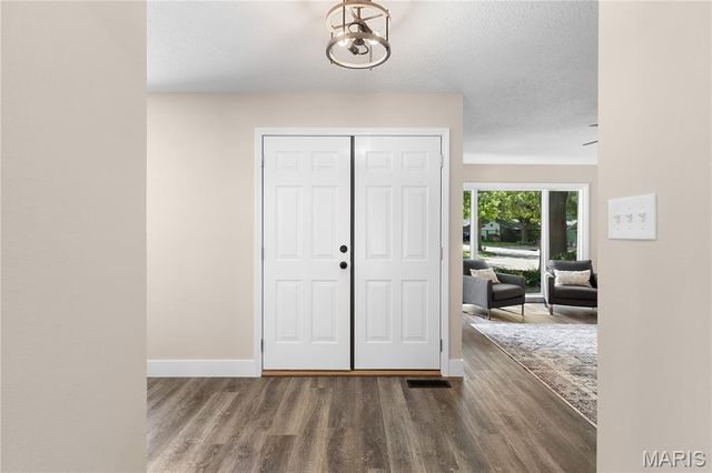 1618 Clock Tower Drive, St Louis, MO 63138