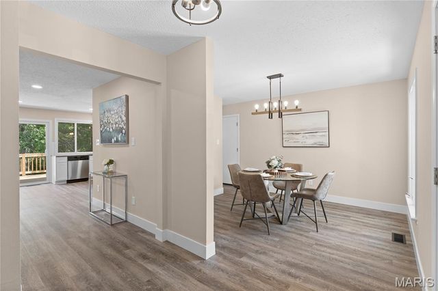 1618 Clock Tower Drive, St Louis, MO 63138