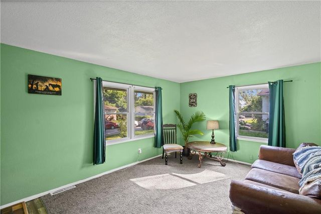 7406 S PARK Road, Kansas City, MO 64129