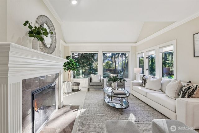 10331 NE 19th Place, Bellevue, WA 98004