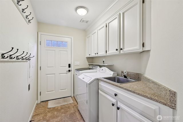 10331 NE 19th Place, Bellevue, WA 98004