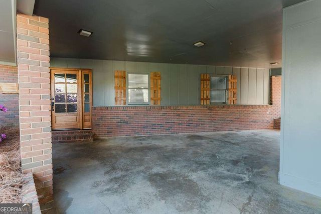 190 Fairlawn Drive, Carrollton, GA 30117