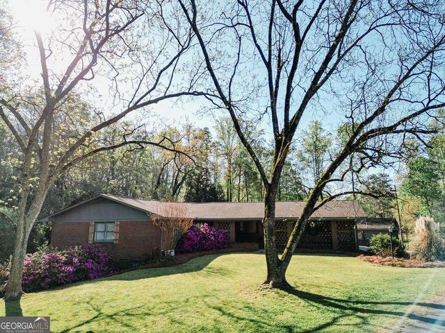 190 Fairlawn Drive, Carrollton, GA 30117