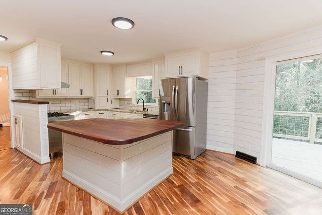 190 Fairlawn Drive, Carrollton, GA 30117