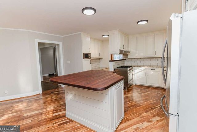 190 Fairlawn Drive, Carrollton, GA 30117