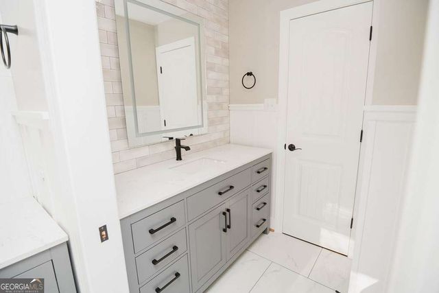 190 Fairlawn Drive, Carrollton, GA 30117