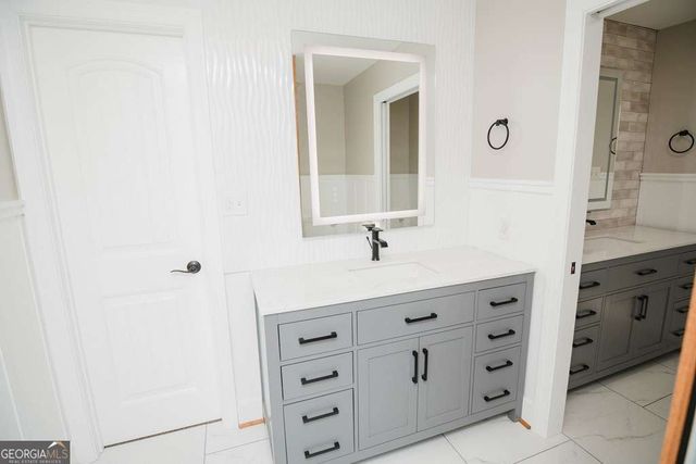 190 Fairlawn Drive, Carrollton, GA 30117