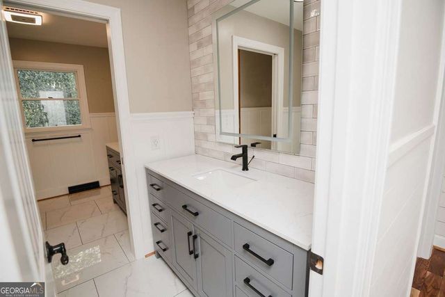 190 Fairlawn Drive, Carrollton, GA 30117