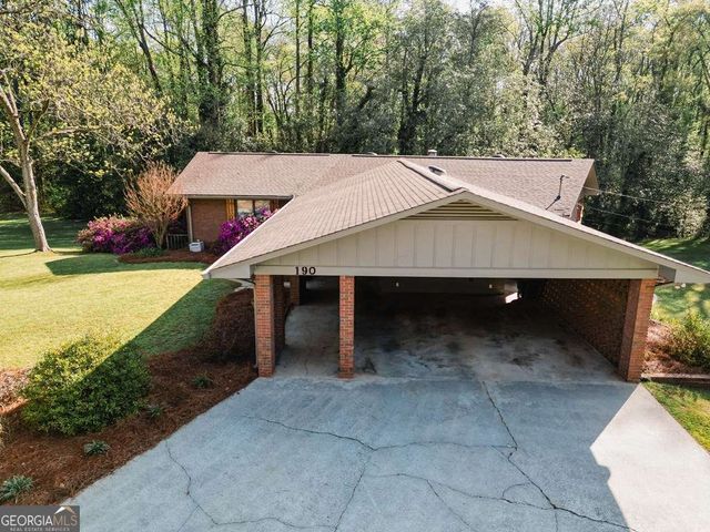 190 Fairlawn Drive, Carrollton, GA 30117