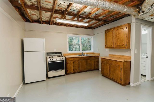 190 Fairlawn Drive, Carrollton, GA 30117