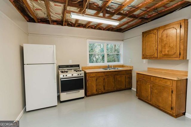 190 Fairlawn Drive, Carrollton, GA 30117