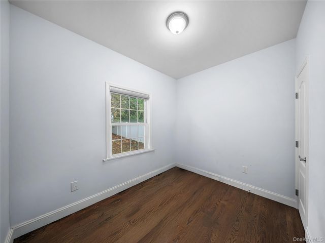 22 Preston Lane, Syosset, NY 11791