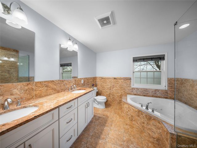 22 Preston Lane, Syosset, NY 11791