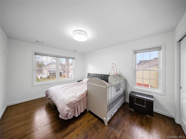 22 Preston Lane, Syosset, NY 11791