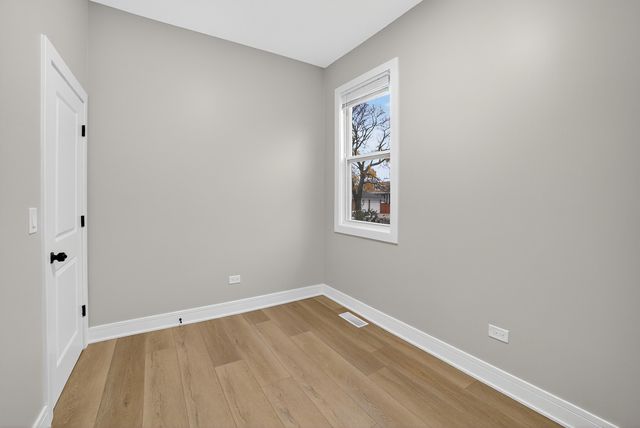 5102 W Belden Street, Chicago, IL 60639