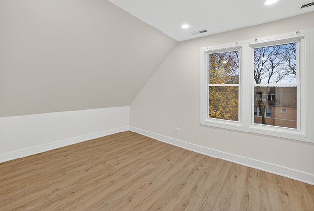 5102 W Belden Street, Chicago, IL 60639