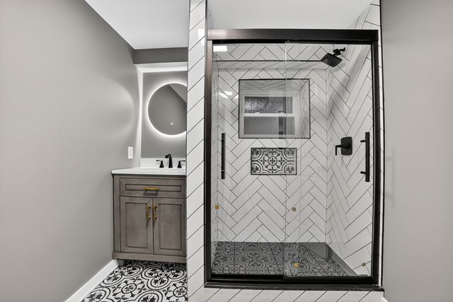 5102 W Belden Street, Chicago, IL 60639