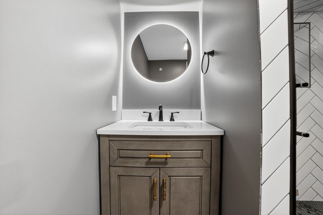 5102 W Belden Street, Chicago, IL 60639